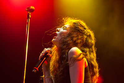 "Lorde @ Lollapalooza 2014" by liliane callegari is licensed under CC BY 2.0.